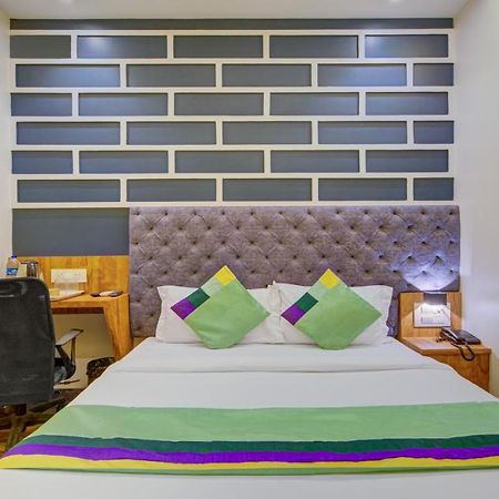 Treebo Prince Andheri East مومباي المظهر الخارجي الصورة